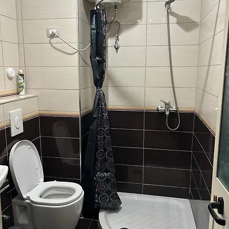 Cozy And Tranquil - Easy And Efficient Check-in Apartamento Tirana